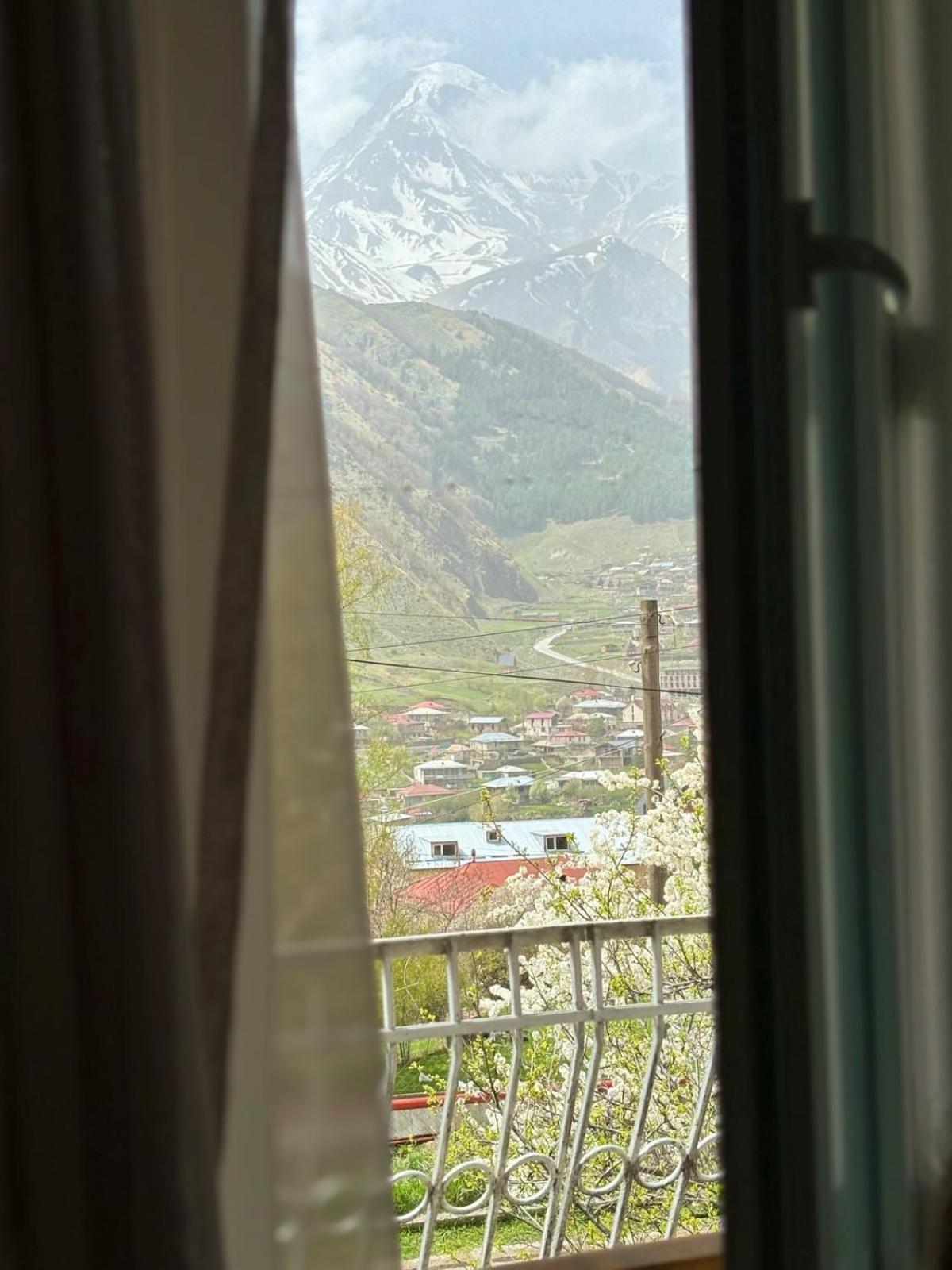 Geo Inn Kazbegi Eksteriør bilde