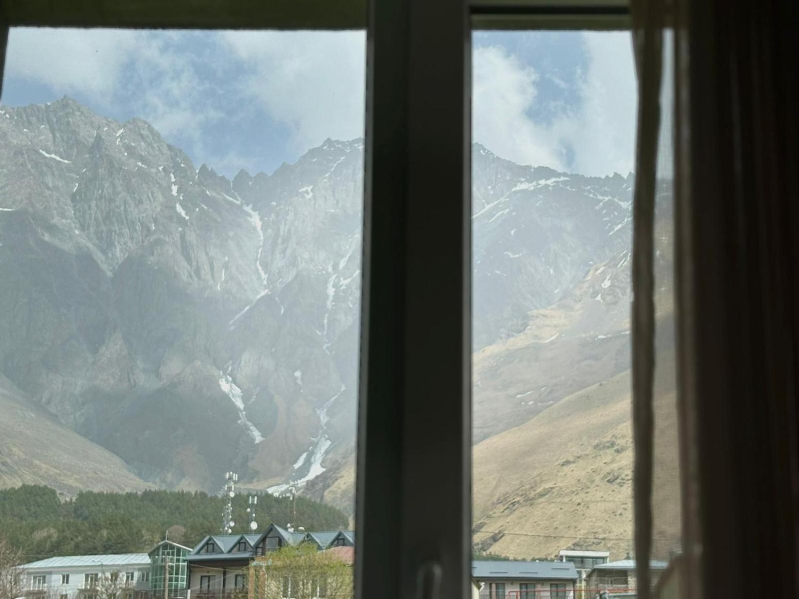 Geo Inn Kazbegi Eksteriør bilde
